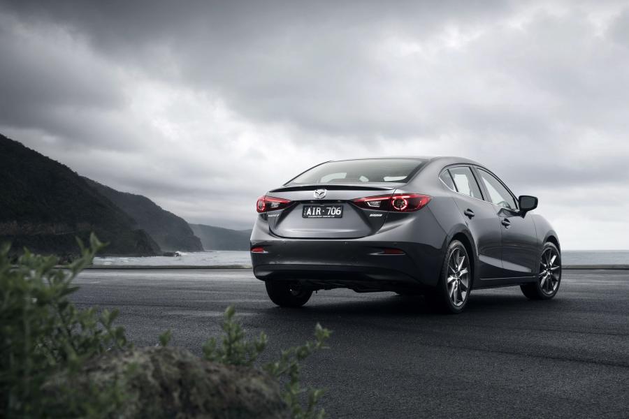  Mazda3 SP25 Astina Sedan (BM) 2016 года  (AU) (фото 18 из 56)
